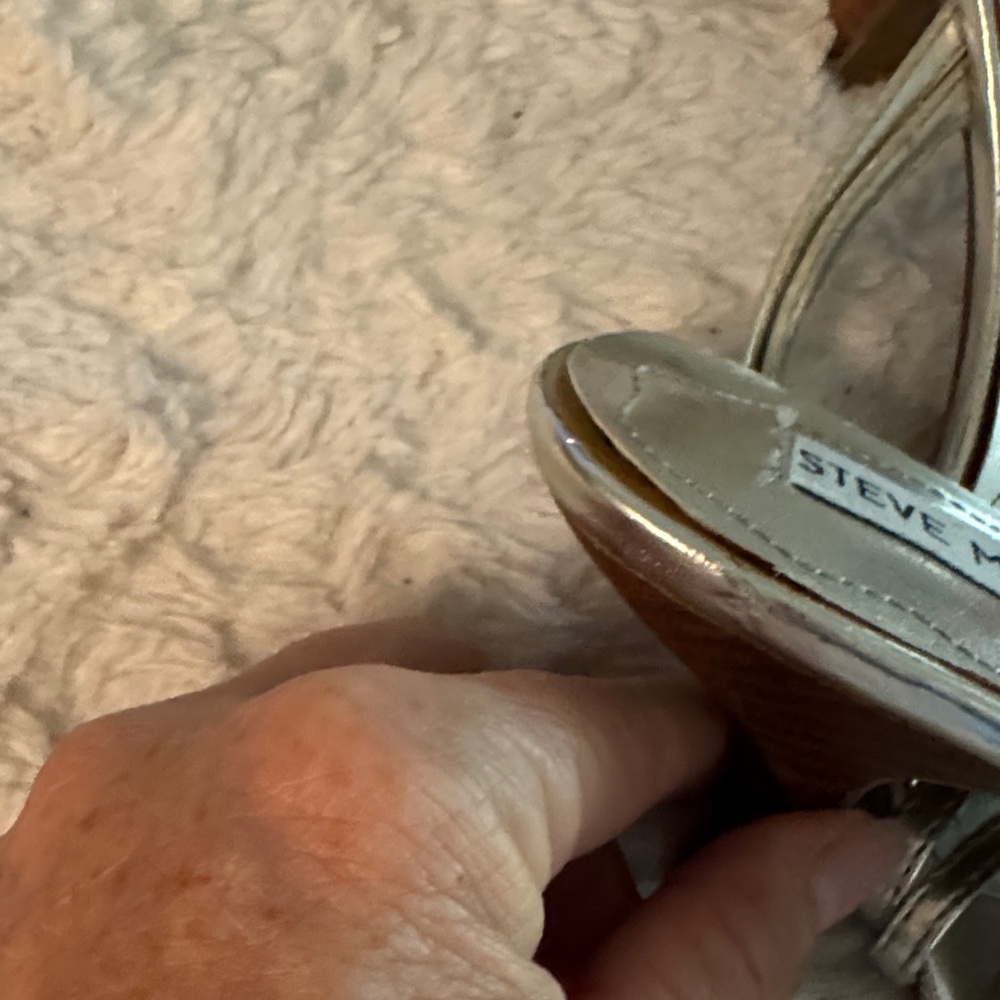 Steve Madden Silver Sandals Modern Minimalist Design - Picture 3 of 5